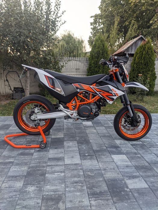Vând Ktm 690 SmcR
