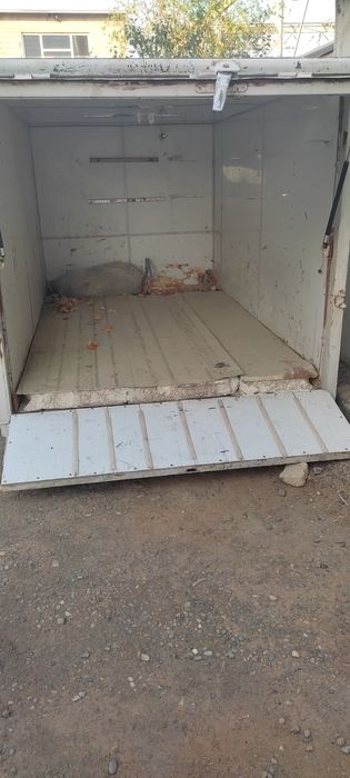 Termo moshinaga turgan butka