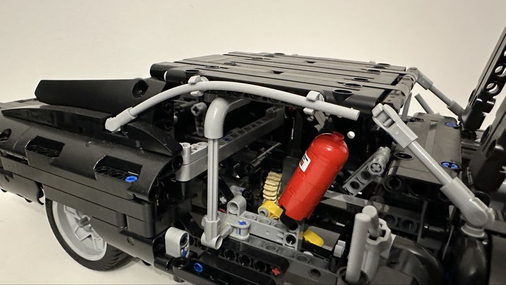 LEGO® Technic - Dom's Dodge Charger 42111, 1077 части