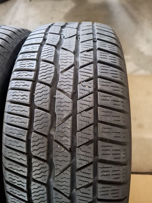 2 Anvelopele de iarnă 235 55 r18 Continental