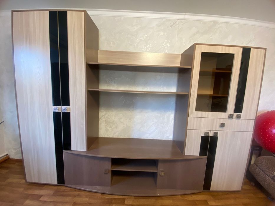 Продам стенку (горку)