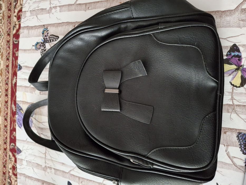 Vând genți damă diverse modele