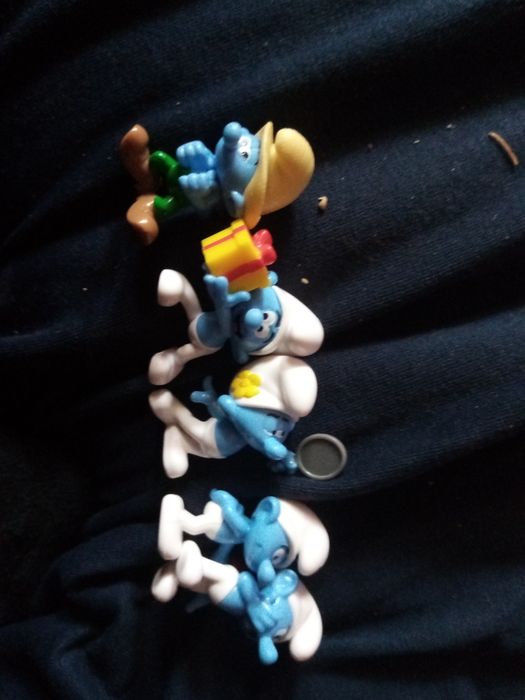 5 bucăți de ștrumfi 5 lei