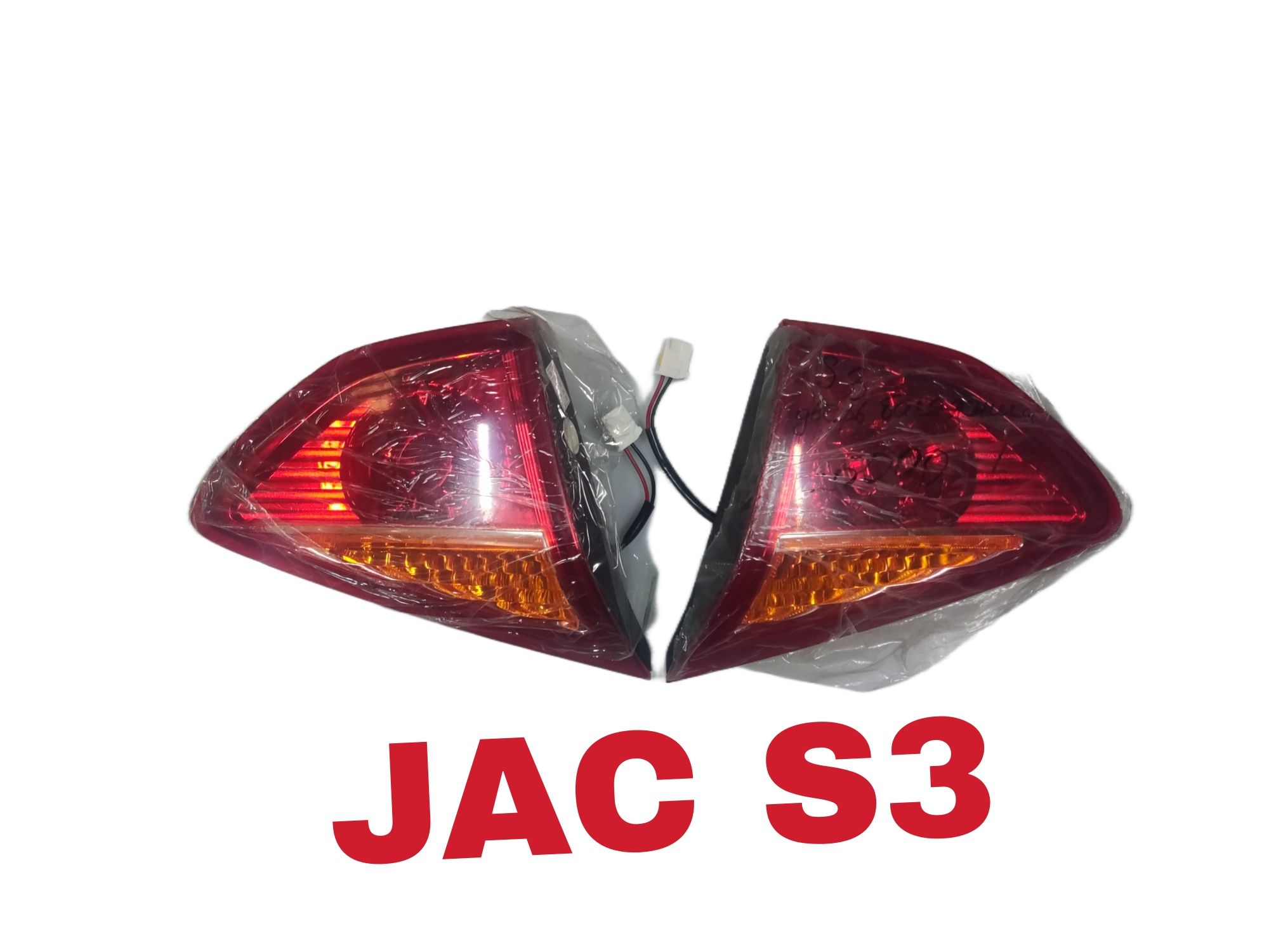 JAC S3 фонарь на крышку багажника.