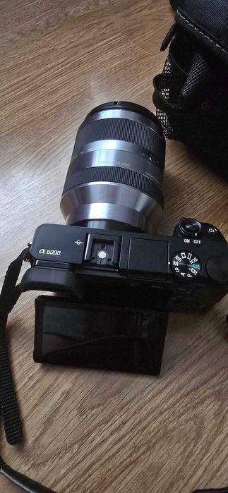 Sony alpha 6000 + Sony 18-200 + Sony чанта + 3 батерии/Sony alpha 6600
