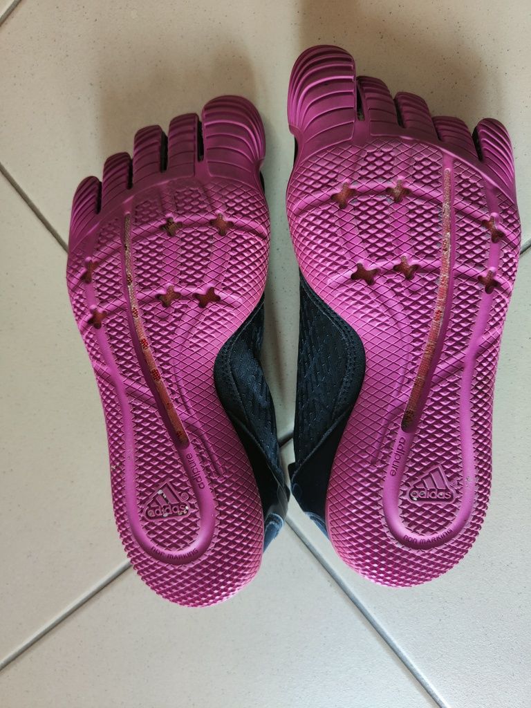 Adidas Adipure 1.1 Trainers Barefoot  Q22853