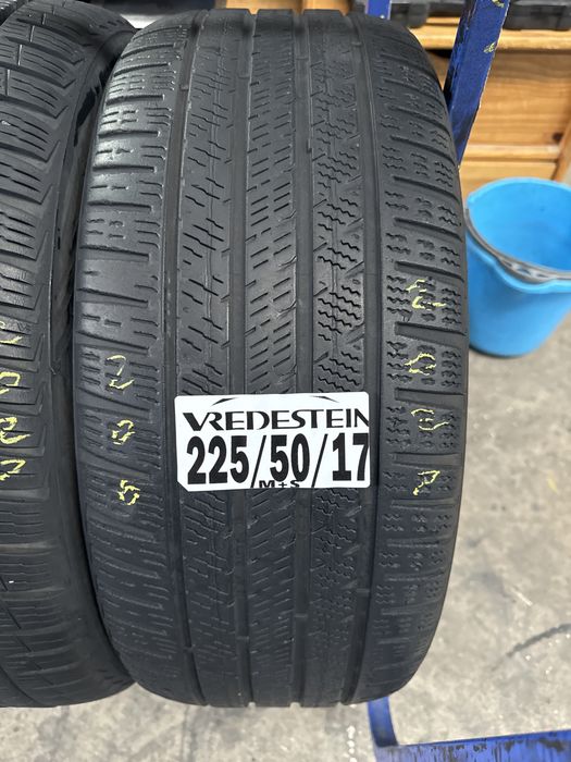 225/50/17 Vredestein M+S