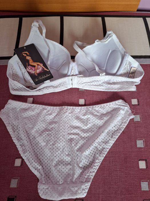 Vând Set Lenjerie Damă Nouă