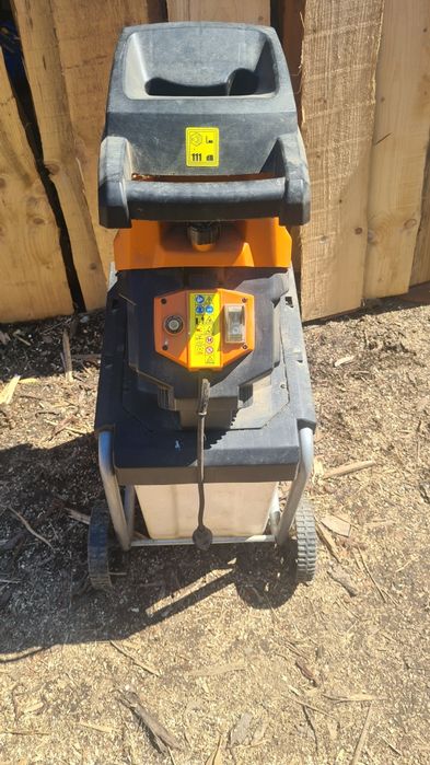 Tocator crengi Villager 2500 w