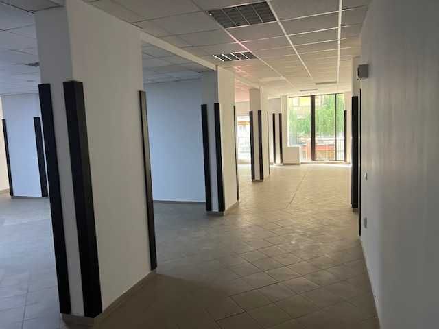 Spatiu comercial de vanzare