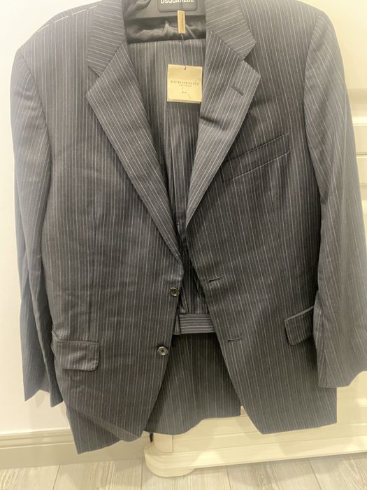 Vand costume barbatesti