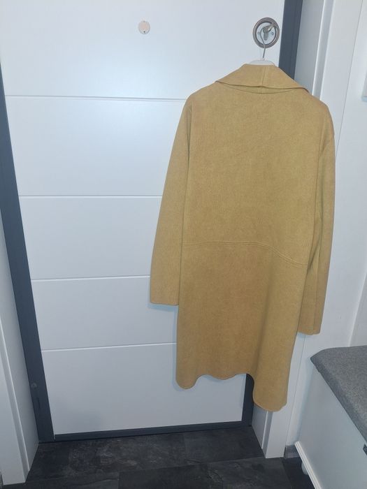 Pardesiu zara mărimea L galben ocru