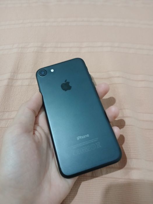 iPhone 7 на 32гб