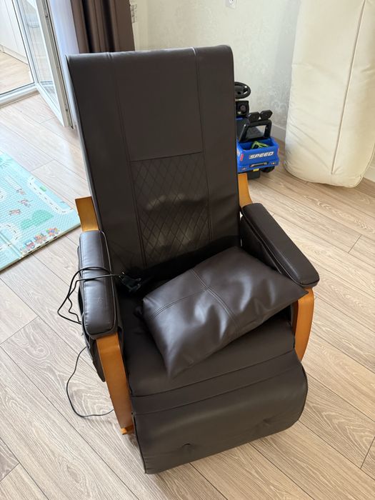 Кресло качалка массажерный