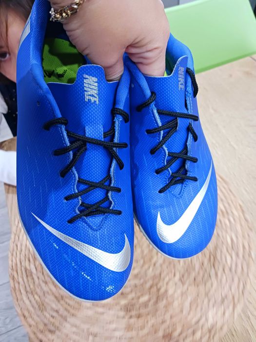 Оригинални маратонки на Nike mercurial