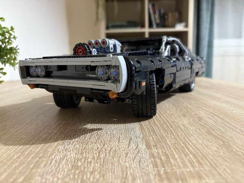 Lego Technic Dodge Charger Fast and Furious