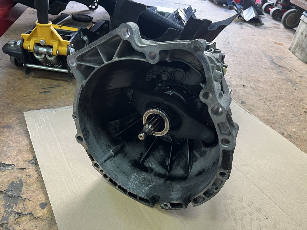 Скоростна кутия за BMW E36 E46 316 /318 /318is (ръчка)