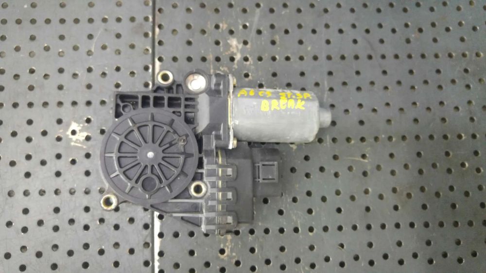 Motoras macara stanga spate audi a6 c5 break 0130821784