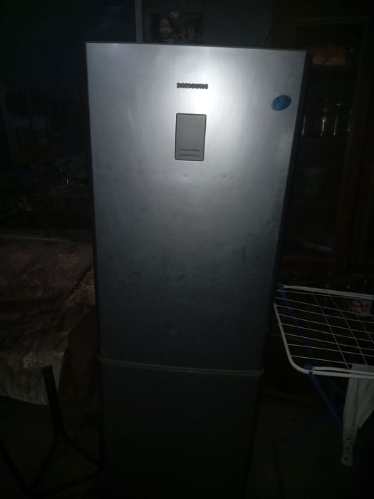Холодильник  Samsung