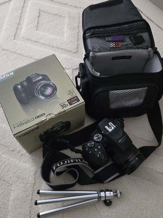 Aparat foto Fujifilm Finepix hs 20 exr