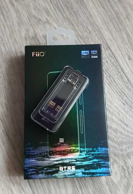 продам hi-fi bluetooth усилитель для наушников Fiio BTR 5 2021 NEW