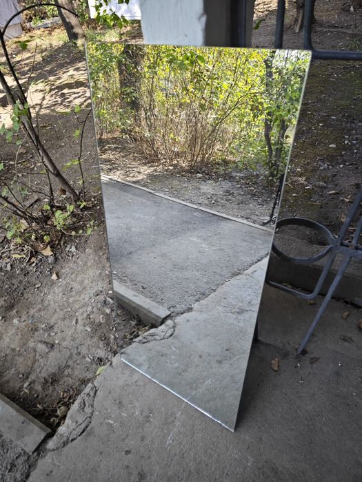 Зеркало 100*46см  бу станция метро Москва