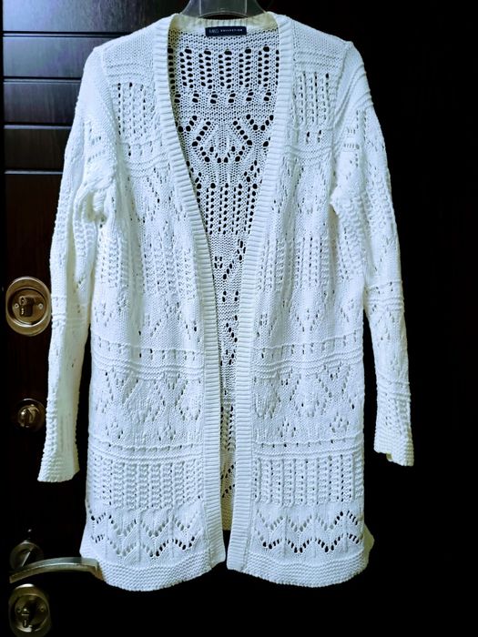 Нови снежно бяла туника и жилетка