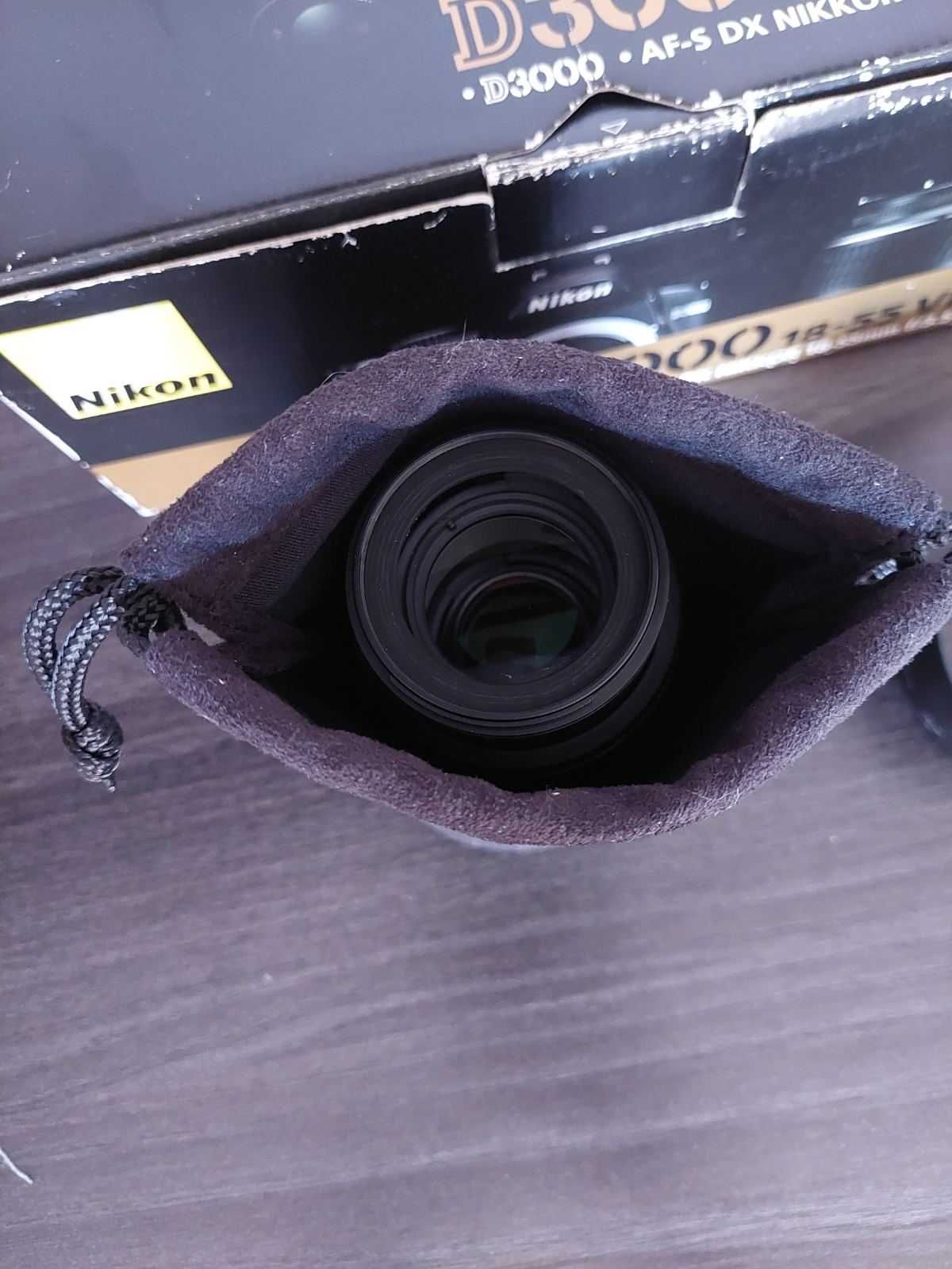 Nikon D3000 AF-S DX VR Zoom-Nikkor 55-200mm f/4-5.6G IF-ED