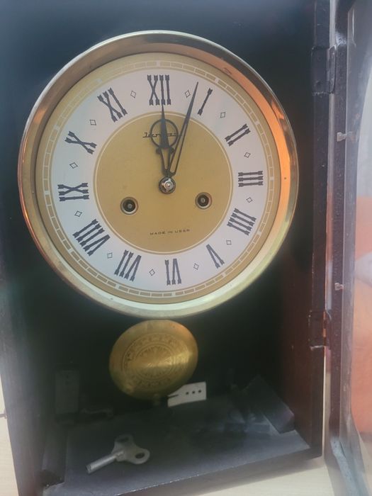 Ceas de perete cu pendul