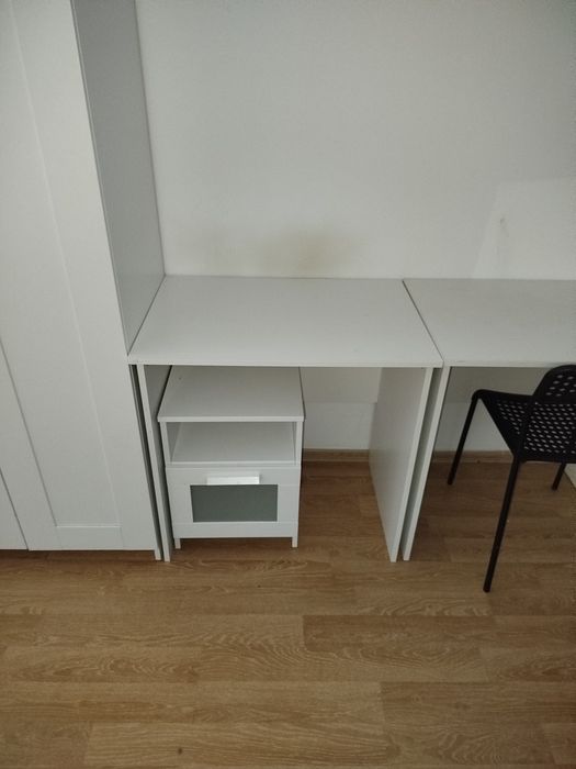 Стол с тумбой в хорошем состоянии