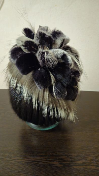 Продам очень тёплые шапки