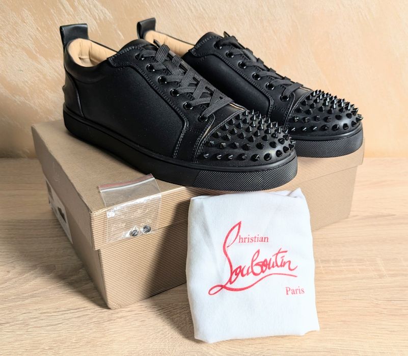 Обувки Christian Louboutin Red Heels 44 черни шипове