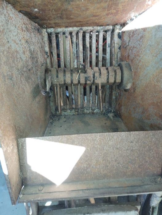 Tocătoare prune/ mere cu motor electric