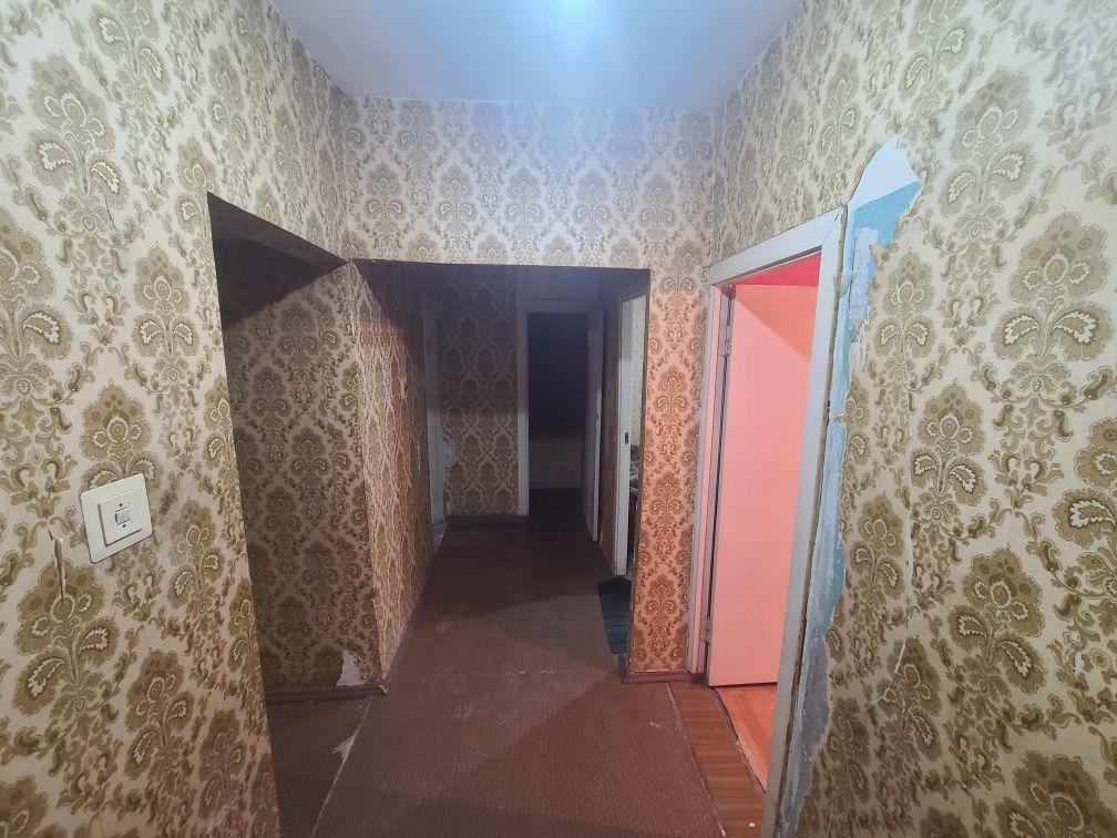 3 хонали 4 хона килинган квартира арзон сотилади