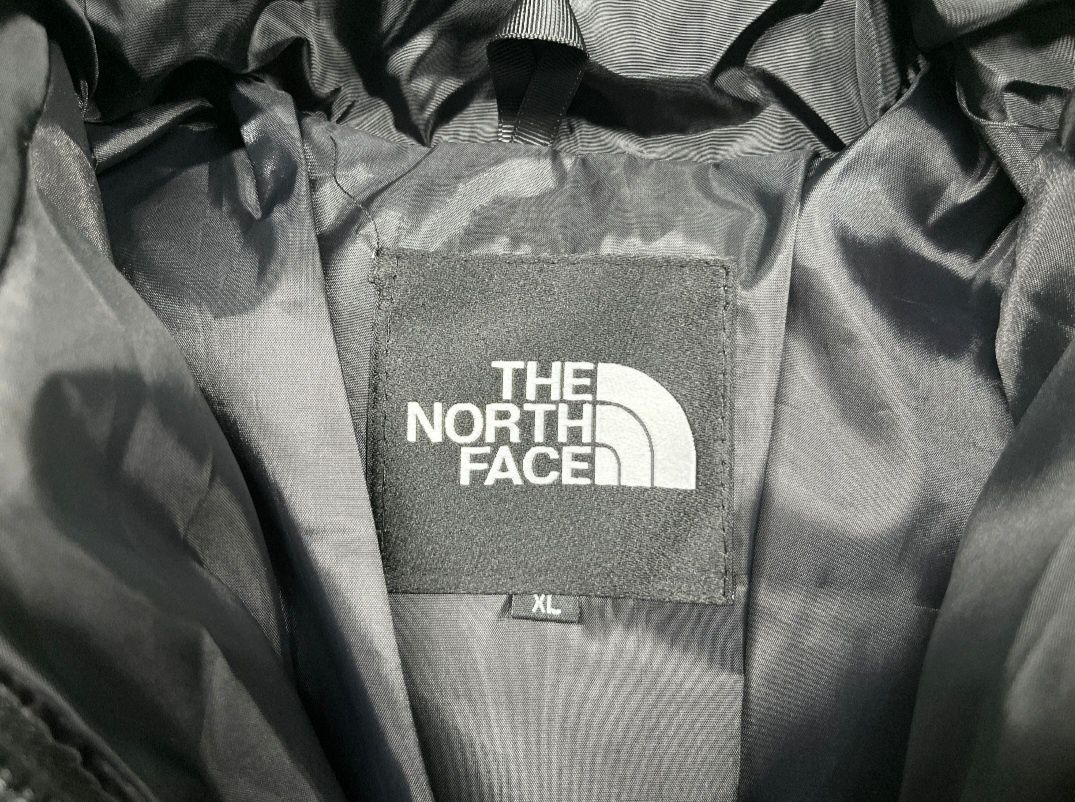 Geaca The North Face neagra