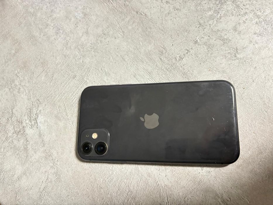 IPhone 11 в хорошем состоянии