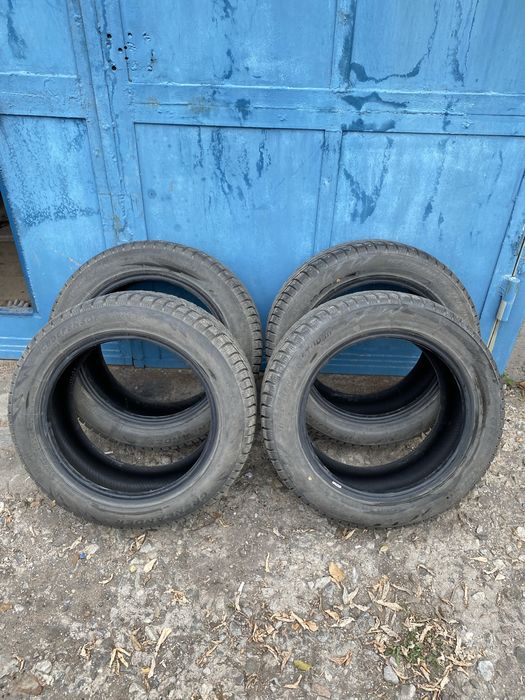 Продам бу резина в сезон отъездил 1500 км почти новая.