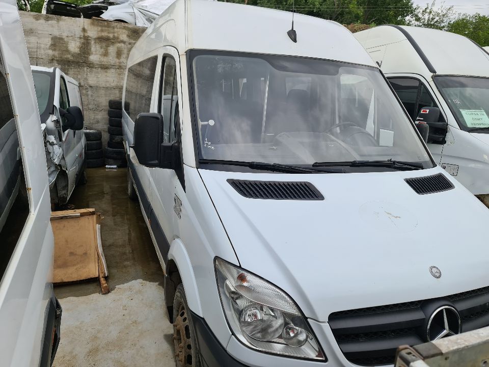 Dezmembrez Mercedes Sprinter W906 an 2009 euro 4 2.2 CDI