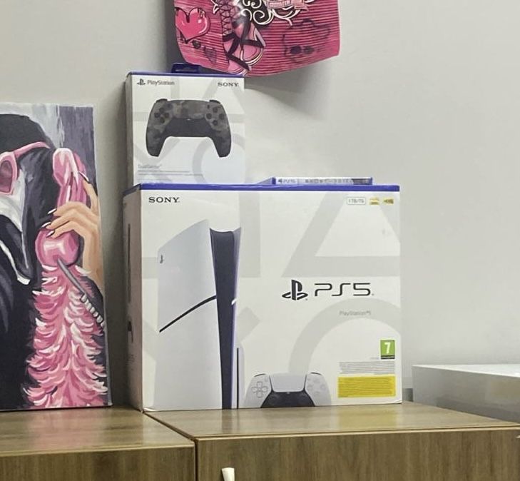 Продам НОВЫЙ геймпад для Playstation 5