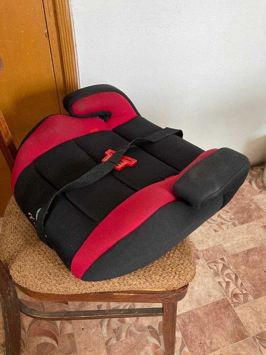 Автокресло бустер