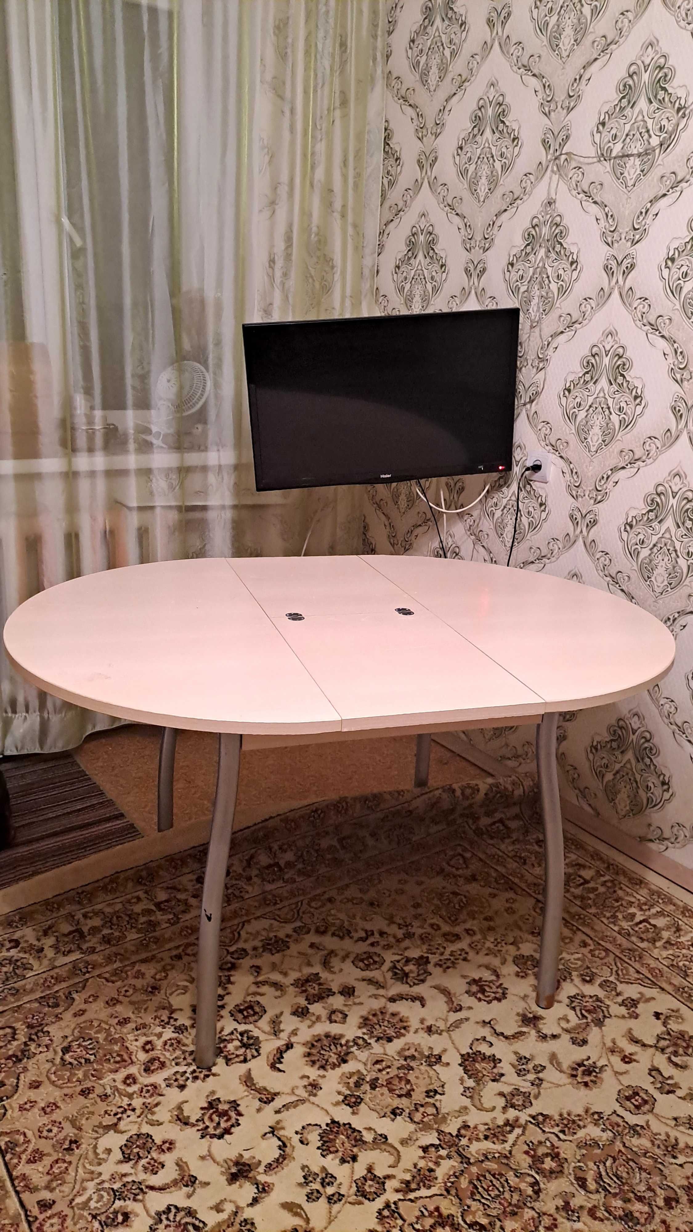 Круглый, столовый стол