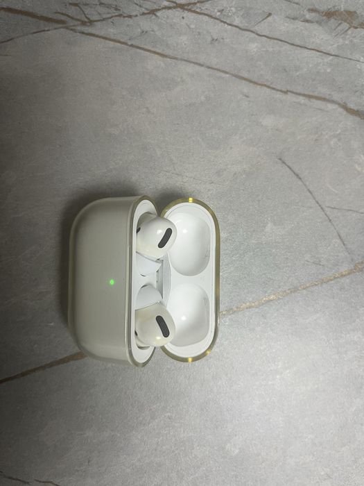Airpods pro 1 ….