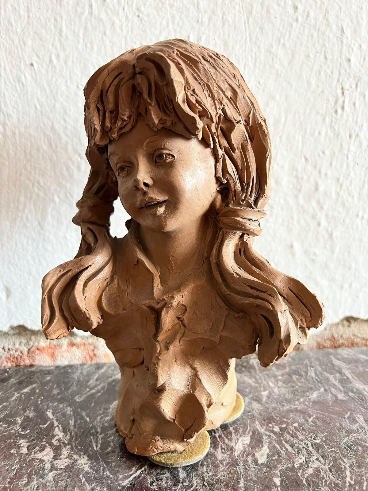 Скулптура бюст глина