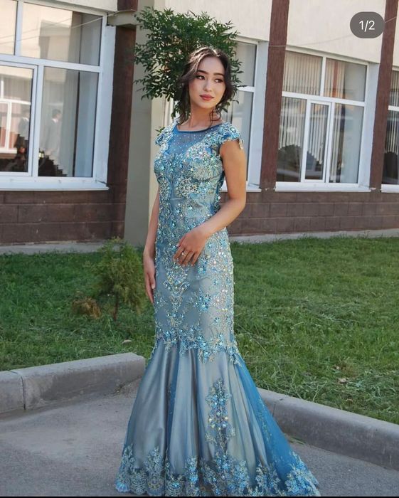Вечернее платье русалка со старазми
