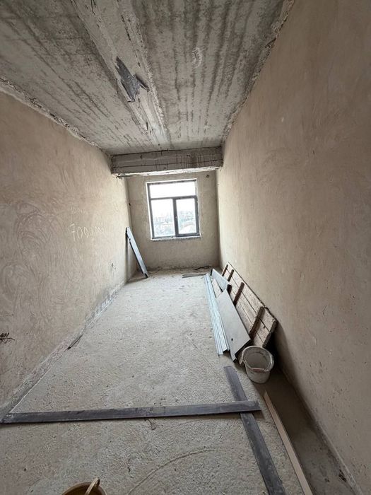 1-xonali korobka uy sotiladi. Sherbuddin tomonda.