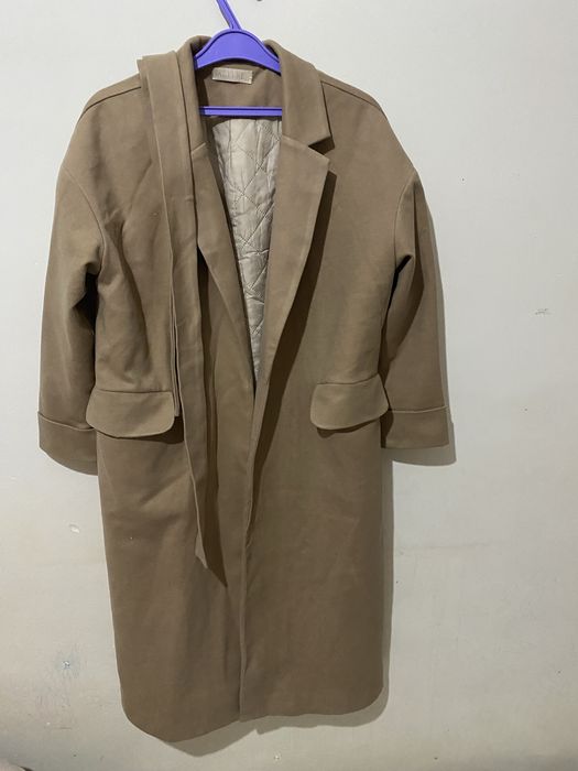 Пальто  отличном  состояний  продам. Безторг