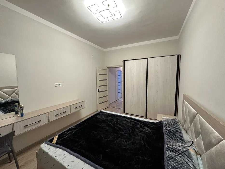 Срочно сдается 3х комнатная квартира рядом рынок Паркентский  306*