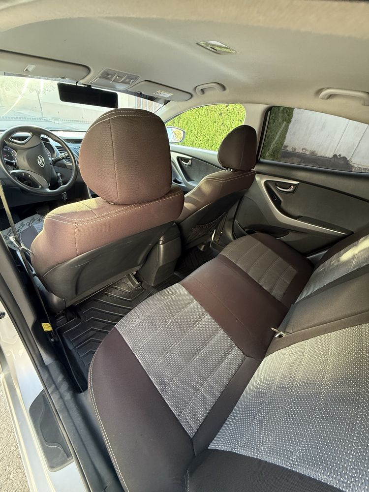 Hundai Elantra 2014 AT