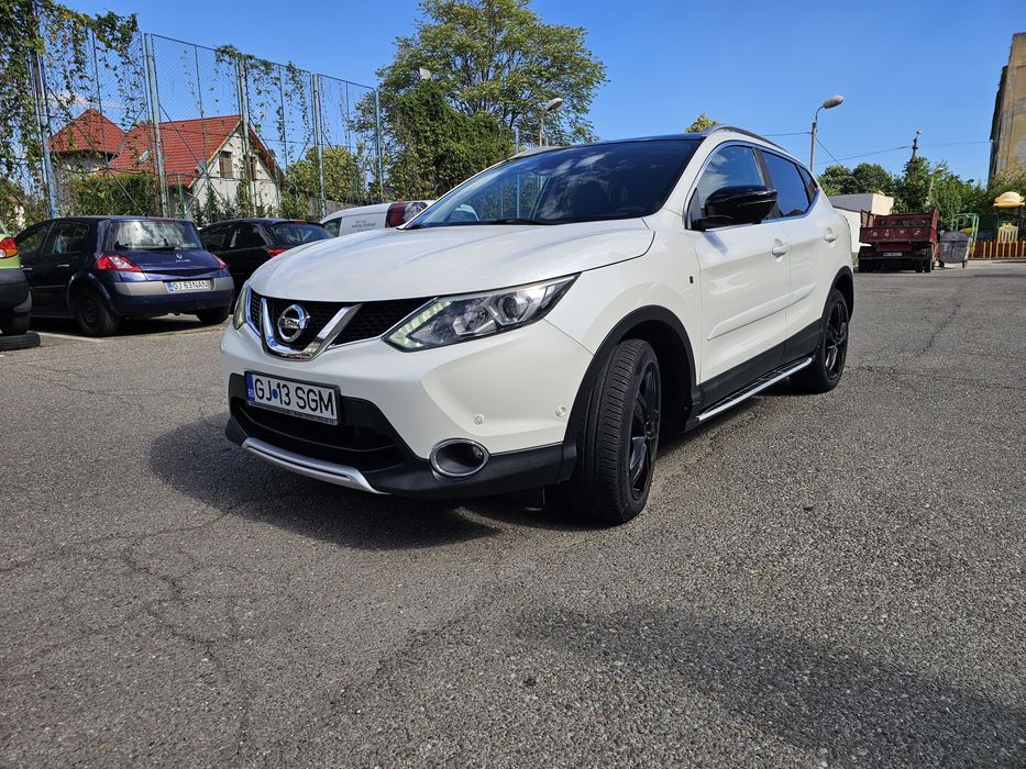 Vând Nissan Qashqai TEKNA ALL-MODE 4×4