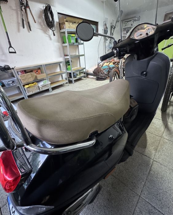 Scuter Vespa 50 negru 2016
